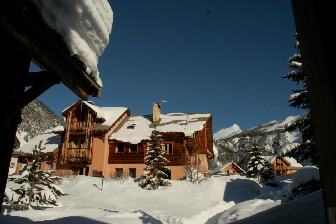 Le Leyrier Hameau Des Chazals Nevache Hautes Alpes エクステリア 写真