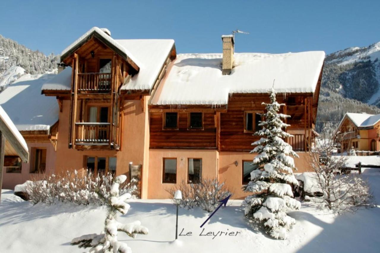 Le Leyrier Hameau Des Chazals Nevache Hautes Alpes エクステリア 写真